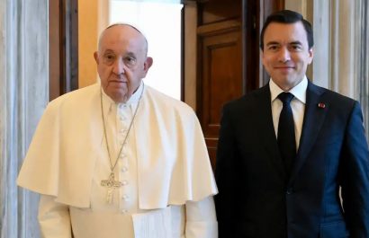 ecuador-el-presidente-daniel-noboa-sobre-la-salud-del-papa-elevamos-nuestras-oraciones-por-su-pronta-recuperacion