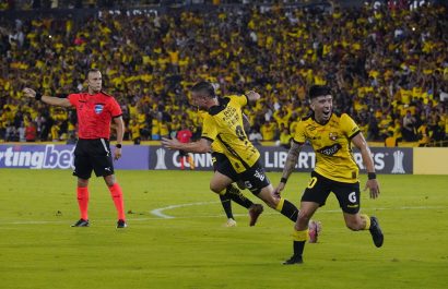 FBL-LIBERTADORES-BARCELONA-CORINTHIANS