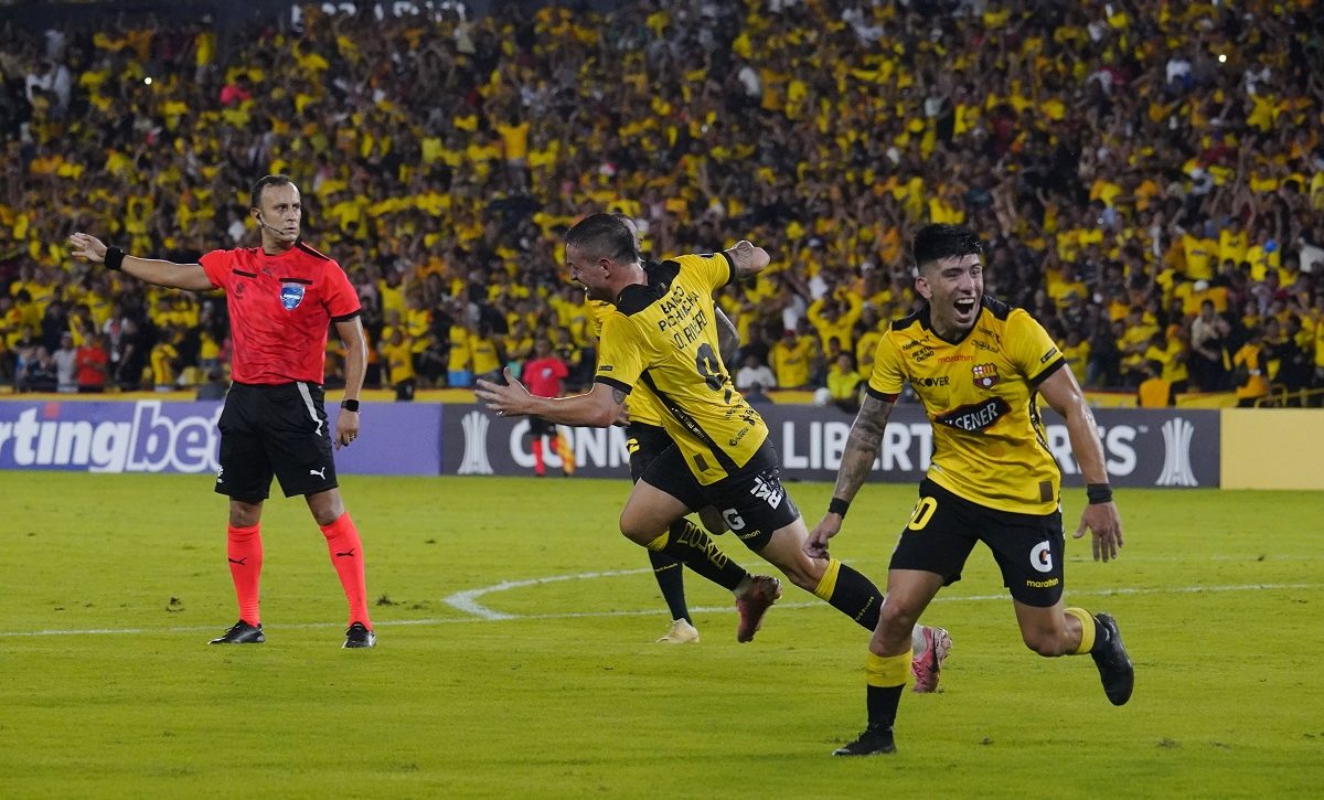 FBL-LIBERTADORES-BARCELONA-CORINTHIANS