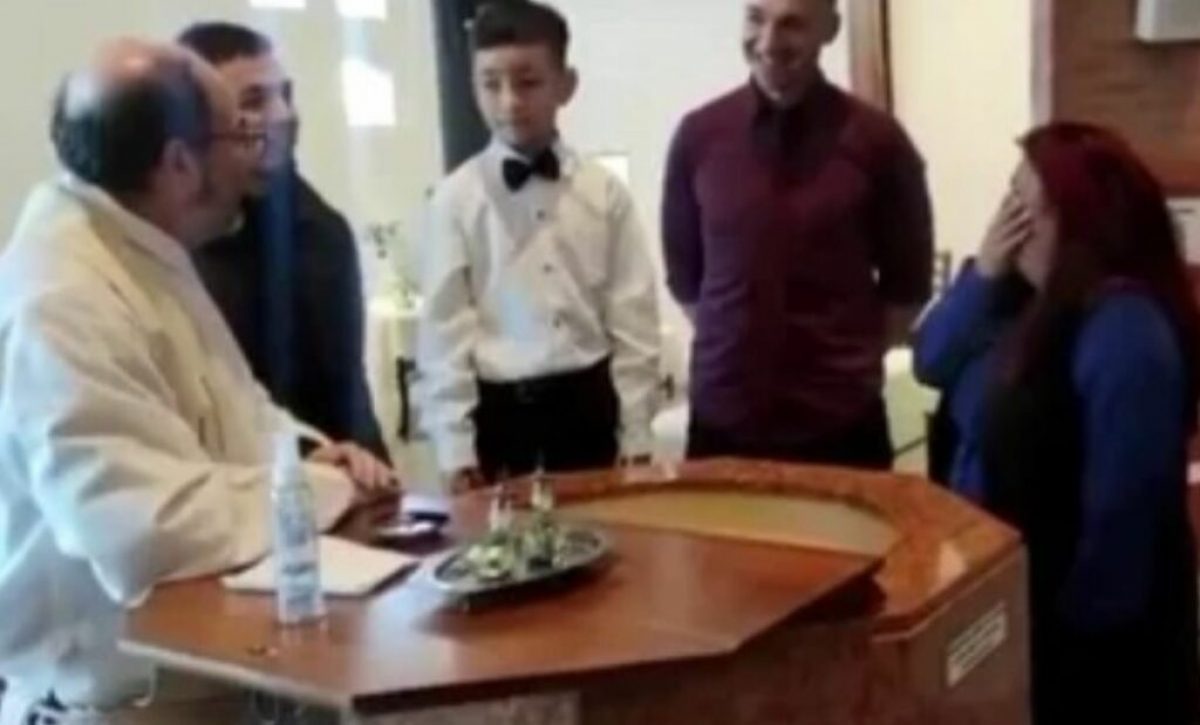 el-bautizo-de-un-inocente-nino-que-no-quiere-ser-cristiano-sino-messi-se-ha-vuelto-viral-a-traves-de-redes-sociales
