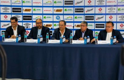 el-bolillo-gomez-toma-las-riendas-de-la-seleccion-salvadorena