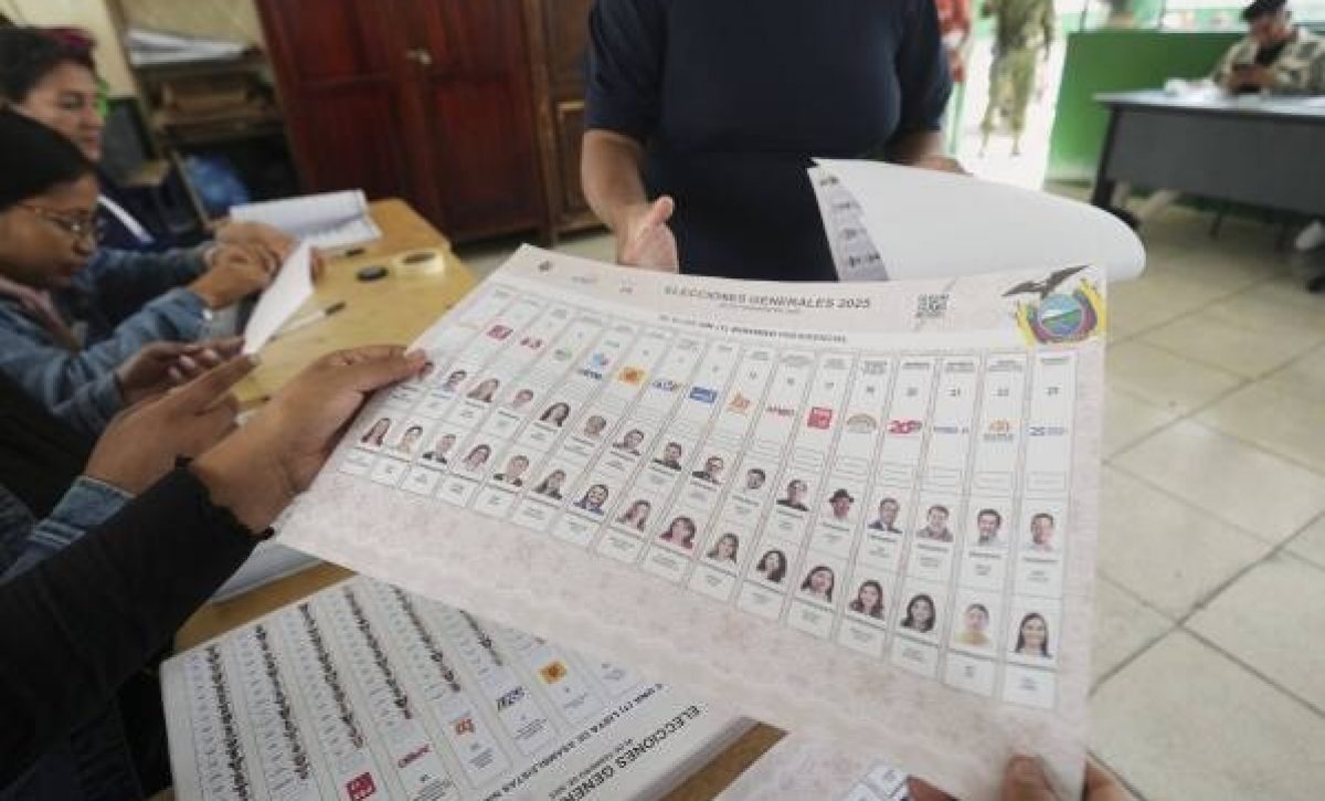 el-cne-informo-que-en-21-provincias-del-pais-ya-culmino-el-procesamiento-de-actas-de-la-primera-jornada-de-las-elecciones