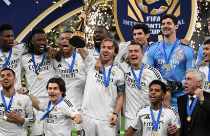 el-real-madrid-de-espana-sigue-en-la-cima-como-el-club-mas-importante-y-poderoso-del-mundo-del-futbol-y-se-vistio-nuevamente-de-campeon