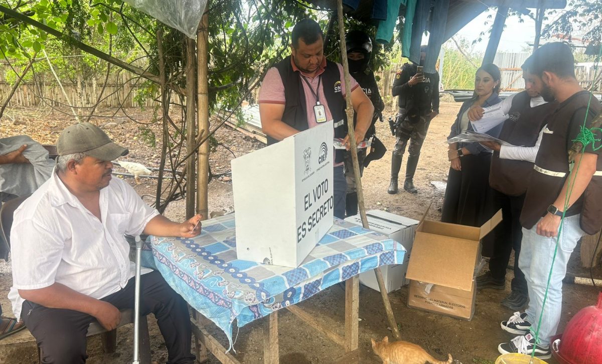 elecciones-cne-jornada-voto-en-casa-personas-con-discapacidad