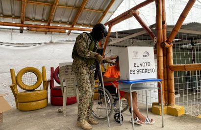 elecciones-ecuador-118-personas-ejercieron-el-voto-ppl-en-manabi-2