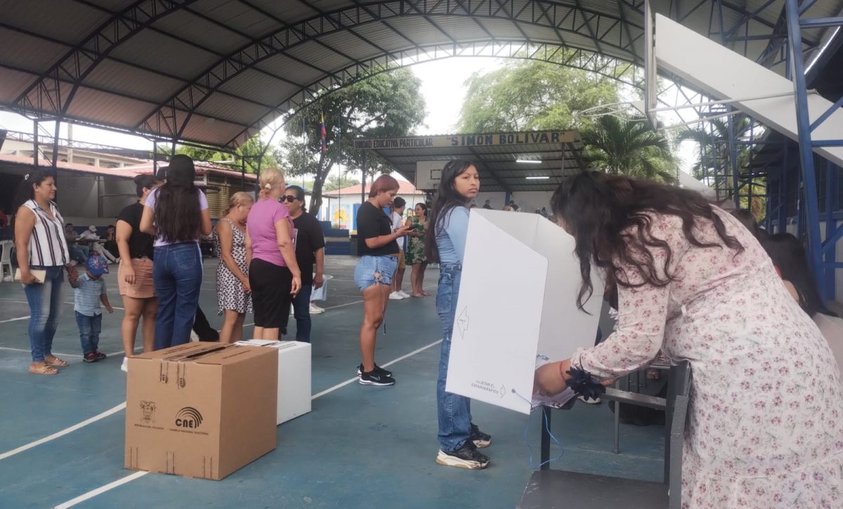 elecciones-en-recintos-electorales-de-santa-ana-restringen-el-acceso-a-la-informacion