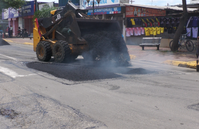 empiezan-trabajos-de-bacheos-en-la-avenida-urbina