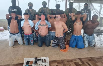 en-el-canton-olmedo-provincia-de-manabi-se-realizo-un-operativo-por-miembros-de-las-fuerzas-armadas-que-dejo-un-total-de-nueve-detenidos