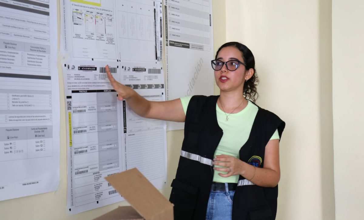 en-estos-puntos-puedes-acceder-a-la-capacitacion-si-estas-mesa-para-las-elecciones-2025-en-manabi