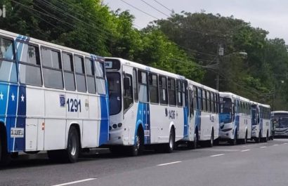 enfermera-se-lanzsa-de-bus