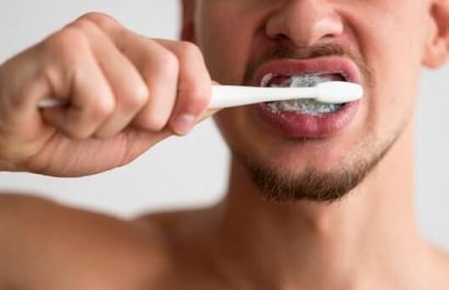 es-malo-cepillarse-mucho-los-dientes-e1742417104985