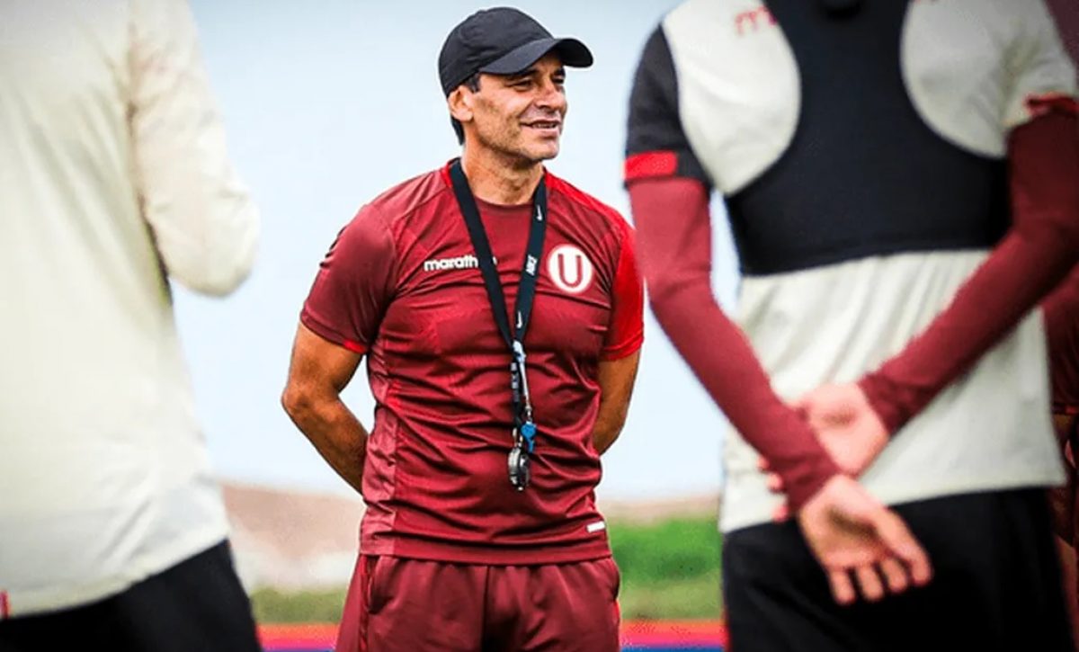 fabian-bustos-ha-causado-revuelo-en-el-futbol-peruano-al-anunciar-que-renunciaria-a-la-direccion-tecnica-del-equipo-universitario