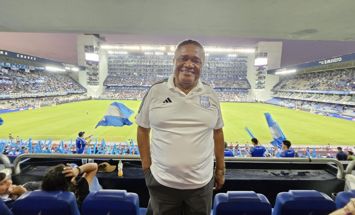 futbol-nueva-directiva-de-emelec-habria-llegado-a-un-acuerdo-con-leonel-alvarez-paga-pagarle-y-evitar-demanda