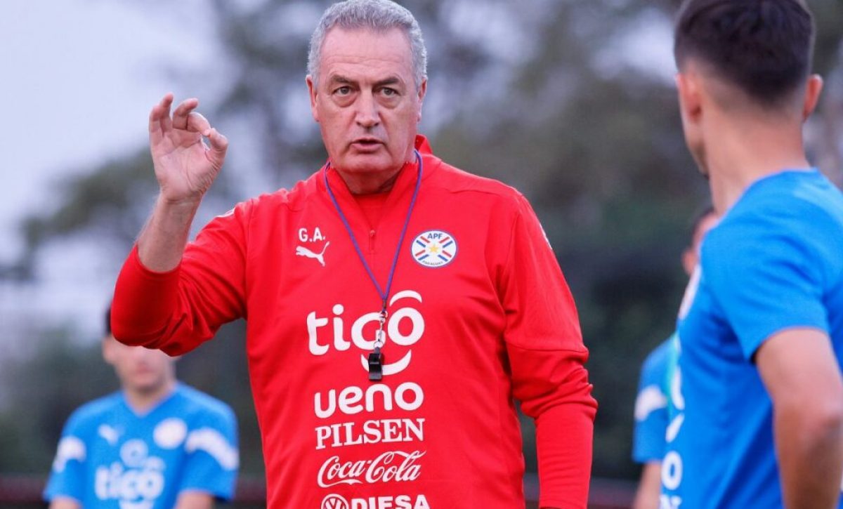 gustavo-alfaro-definio-convocatoria-en-paraguay-para-medir-a-ecuador-por-eliminatorias