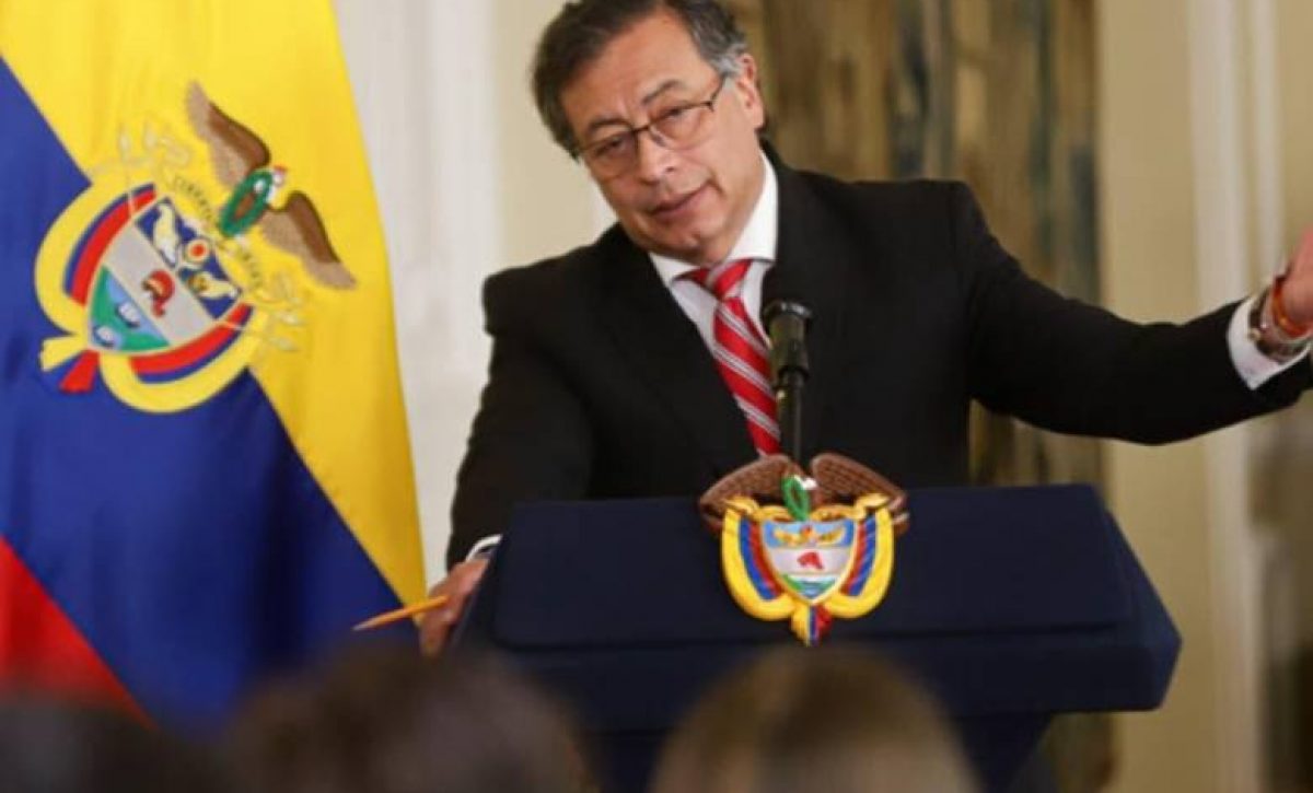 gustavo-petro-presidente-de-colombia-no-autorizo-el-aterrizaje-de-dos-aviones-provenientes-desde-estados-unidos