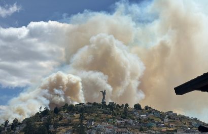 incendio-forestal-en-el-panecillo-centro-de-quito
