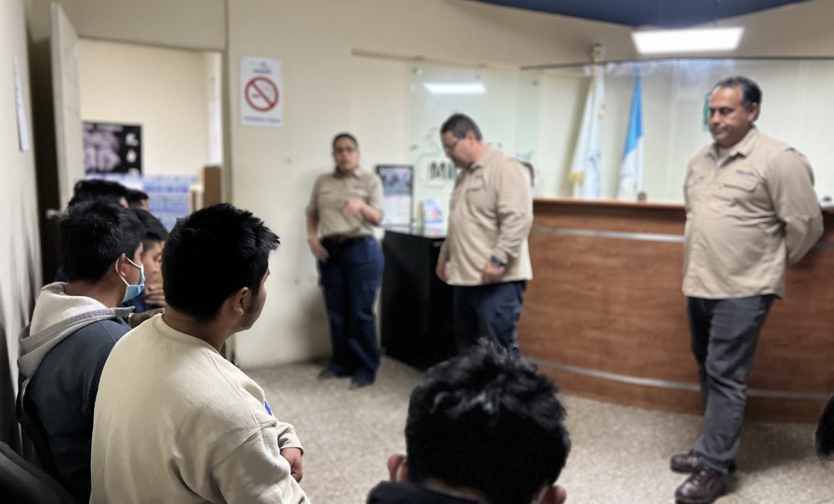internacional-guatemala-recibe-dos-vuelos-con-migrantes-deportados-de-estados-unidos-y-mexico