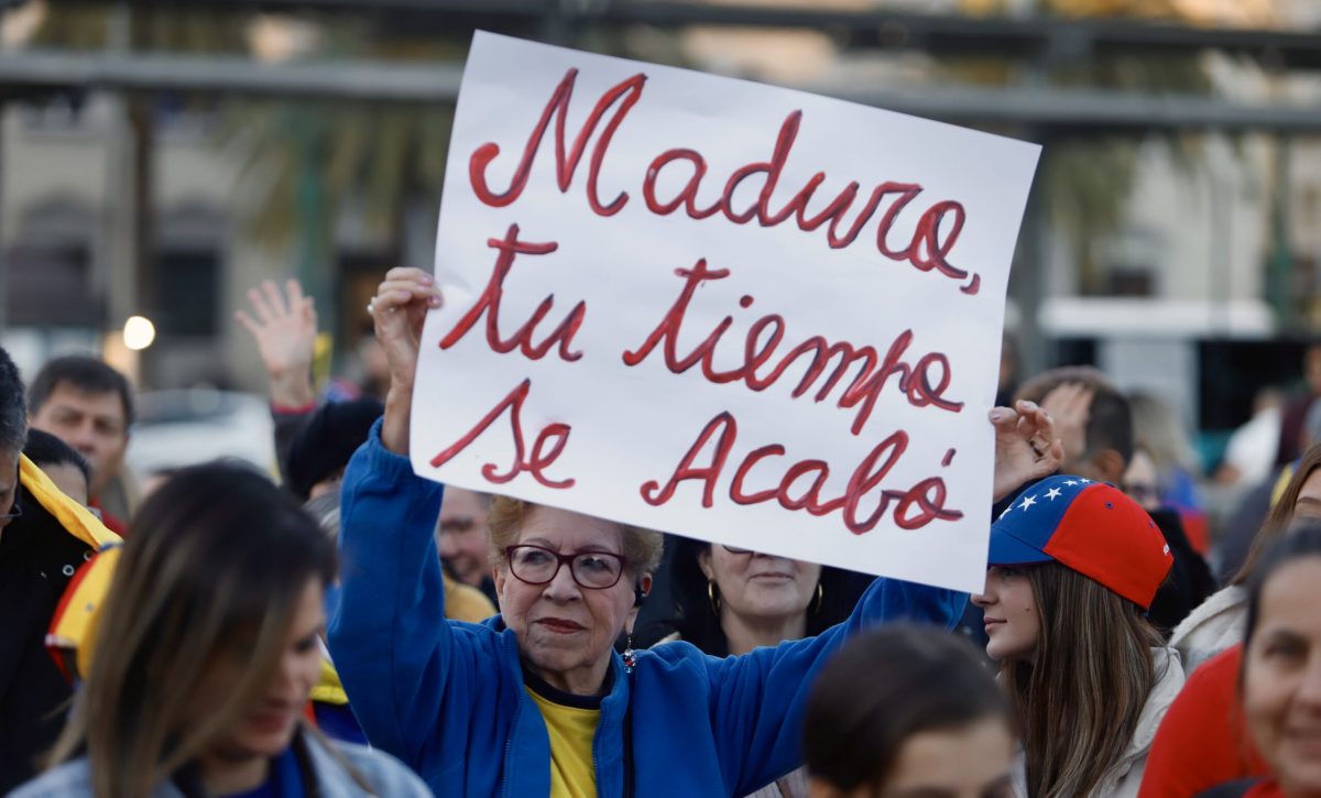 Concentración en Málaga contra el régimen de Nicolás Maduro antes de la toma de posesión como presidente de Venezuela