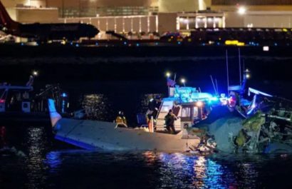 internacional-un-avion-con-mas-de-60-pasajeros-y-un-helicoptero-chocan-en-washington