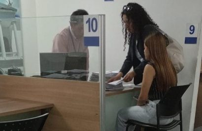 jenny-arequipa-integrante-del-colectivo-resiliencia-presento-una-accion-de-proteccion-contra-el-consejo-nacional-electoral-cne-copia