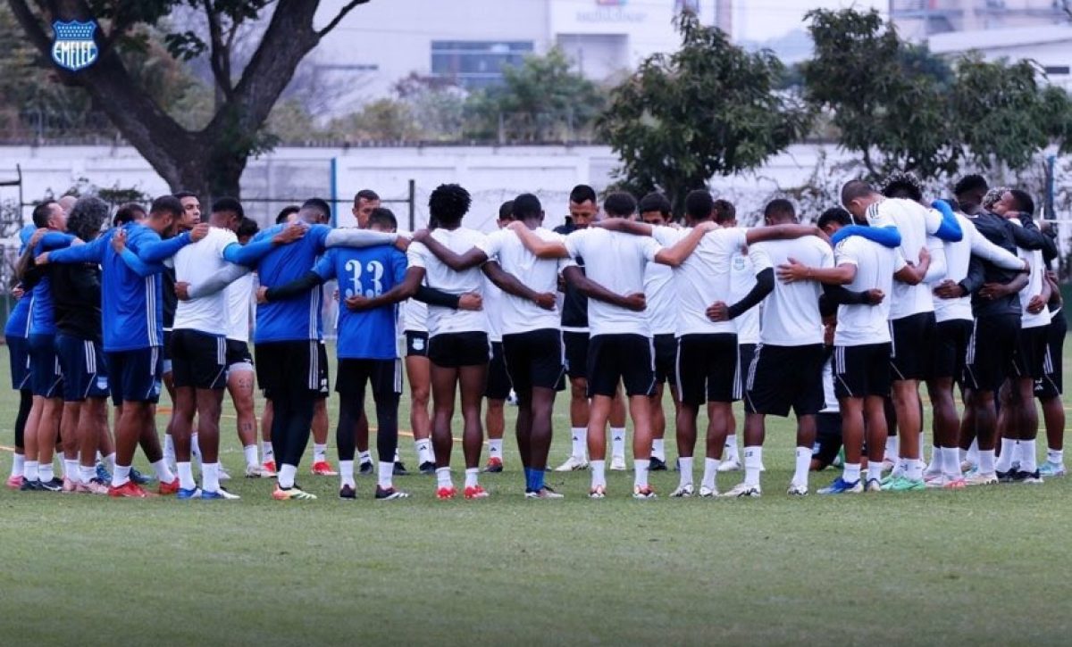 jugadores-de-emelec-entrenaran-y-jugaran-ante-macara-a-pesar-de-estar-impagos