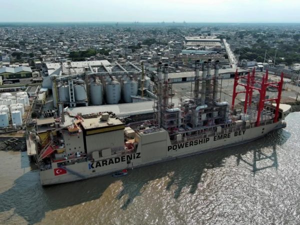 la-barcaza-turca-que-opera-en-ecuador-para-proveer-de-energia-al-pais-opera-nuevamente-en-su-maxima-capacidad