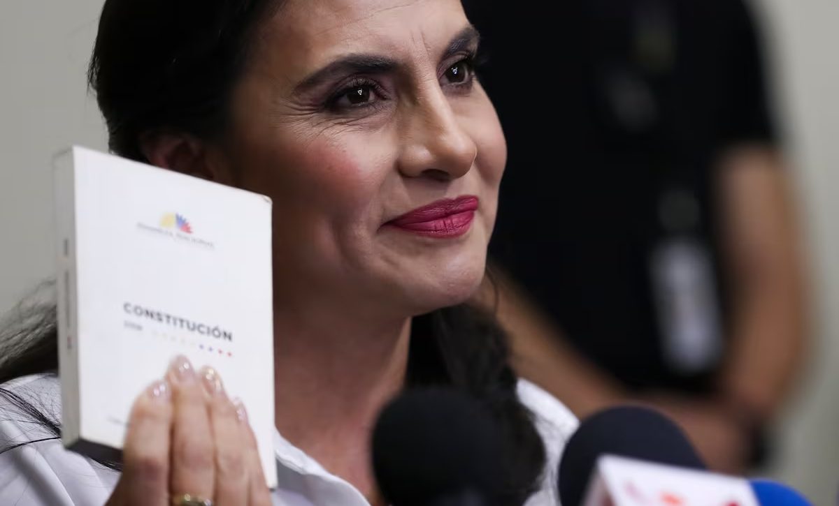 la-distancia-entre-la-vicepresidenta-veronica-abad-y-el-presidente-de-la-republica-daniel-noboa-aumenta-cada-dia-mas