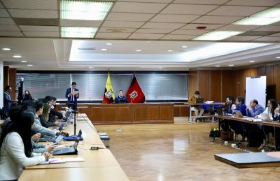 la-fiscalia-acusa-formalmente-a-una-consejera-y-a-tres-exconsejeros-del-cpccs-por-presunta-asociacion-ilicita