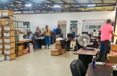 la-fiscalia-general-del-estado-fge-realizo-un-allanamiento-en-las-oficinas-de-la-empresa-de-transito-de-esmeraldas-esvial