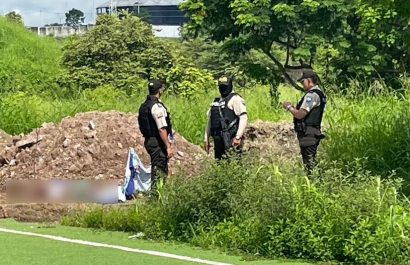 la-mujer-asesinada-tenia-tenido-el-cabello-de-color-naranja-ocurrio-en-el-mismo-lugar-donde-hubo-una-masacre-en-guayaquil