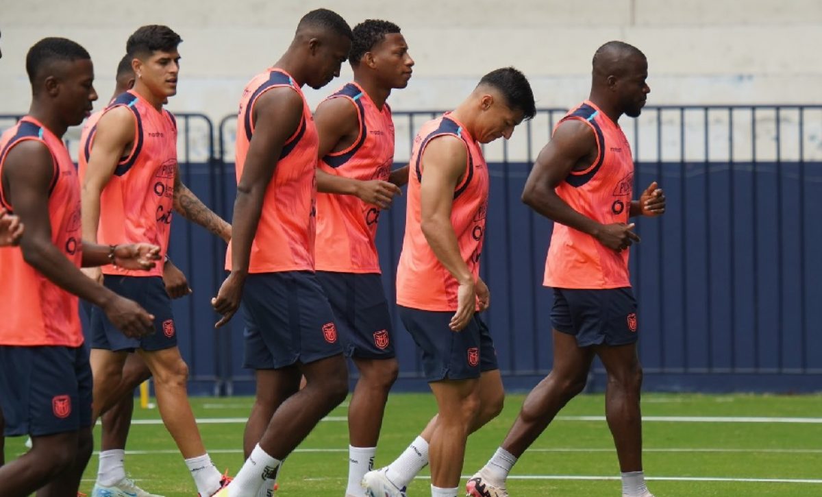la-tri-y-colombia-disputaran-un-entretenido-encuentro-por-la-fecha-12-de-las-eliminatorias-sudamericanas-al-mundial-2026
