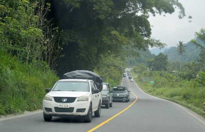 la-via-aloag-santo-domingo-en-el-tramo-correspondiente-a-la-provincia-tsachila-de-30-kilometros-es-aun-de-dos-carriles