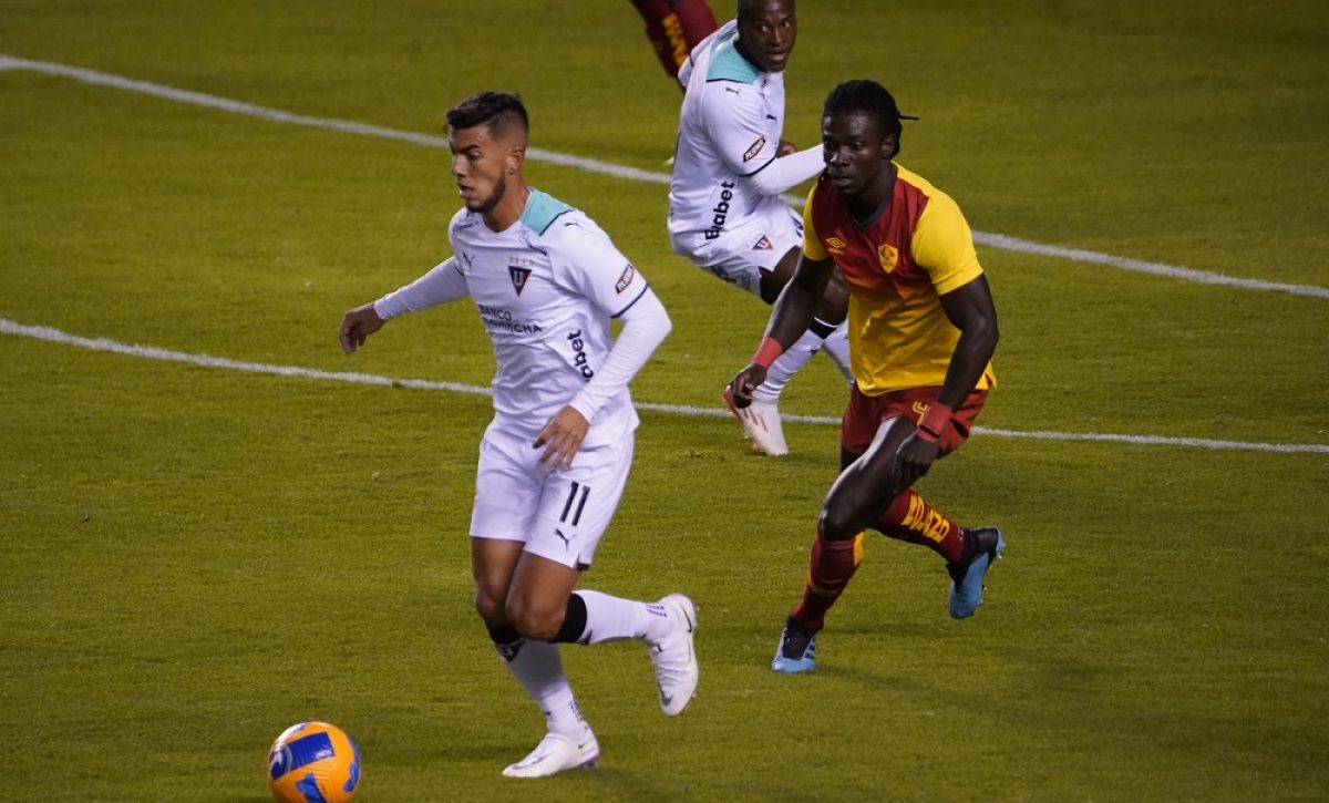 UIO-NOCHE-BLANCA-LDU