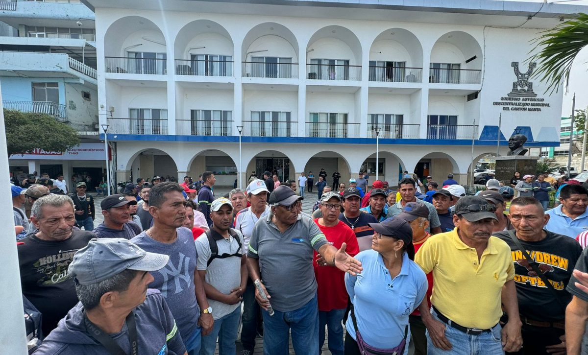 los-servicios-de-barrido-y-recoleccion-de-basura-en-manta-provincia-de-manabi-se-paralizaron-este-miercoles-4-de-diciembre