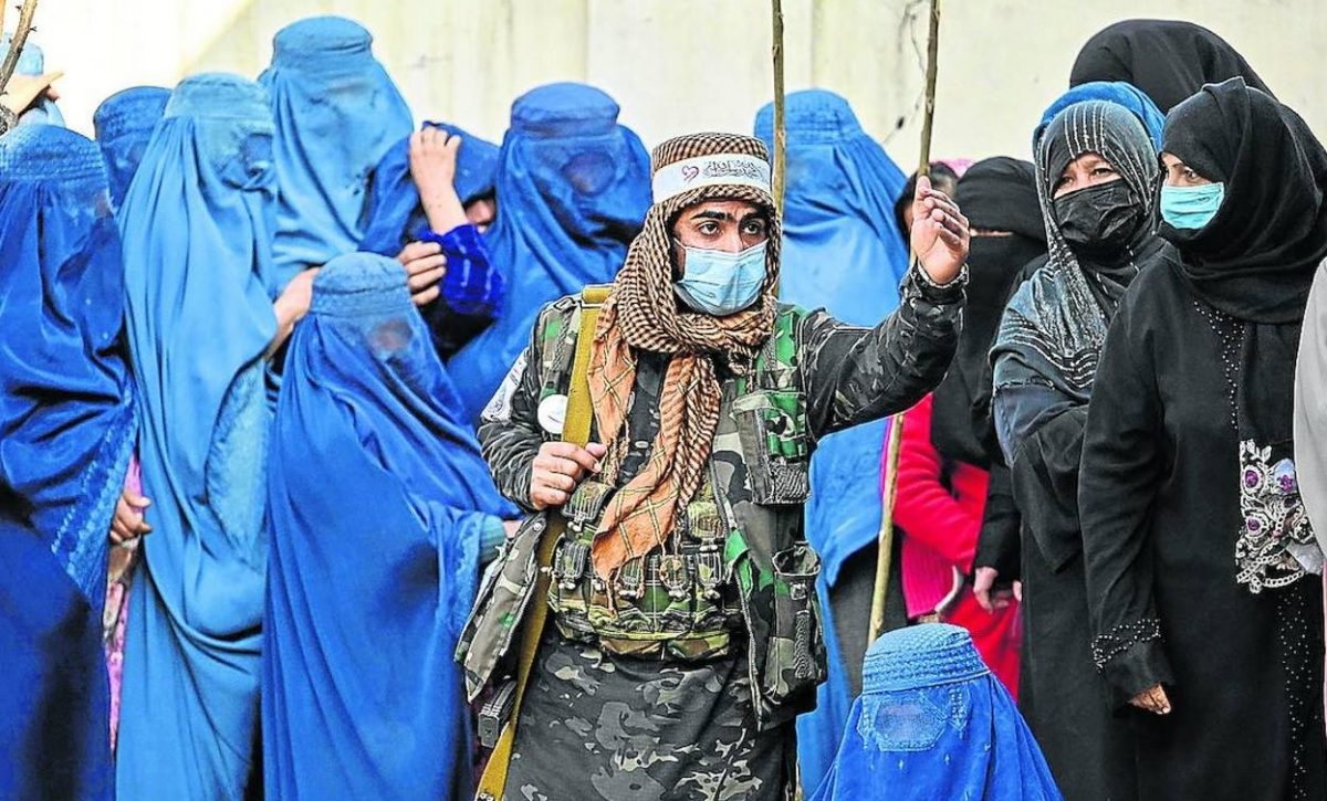 los-talibanes-implementaron-una-nueva-normativa-en-contra-de-todas-las-mujeres-residentes-y-no-residentes-en-afganistan