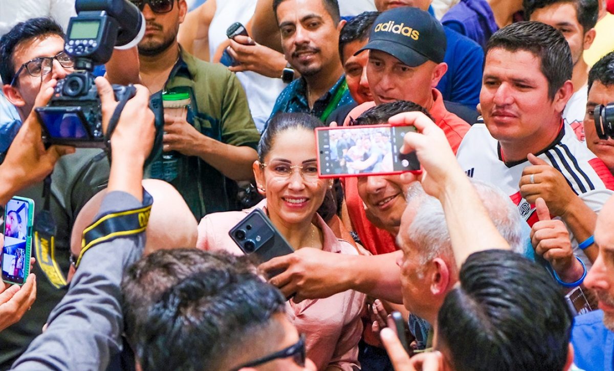 luisa-gonzalez-cumple-agenda-de-campana-en-manabi