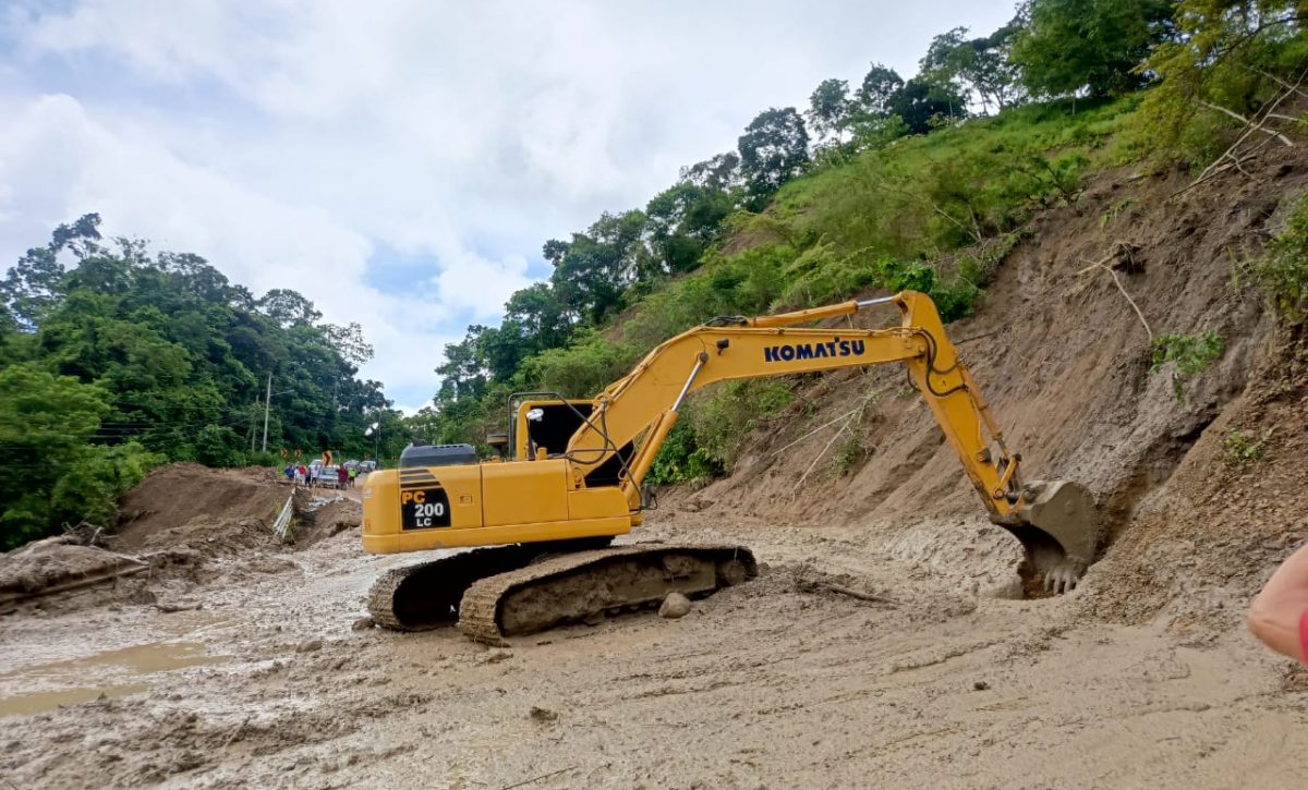 manabi-la-via-portoviejo-junin-sigue-cerrada-por-deslizamiento-de-cerro