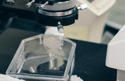 microscopio-en-una-imagen-de-archivo.r_d.1496-2347-3496