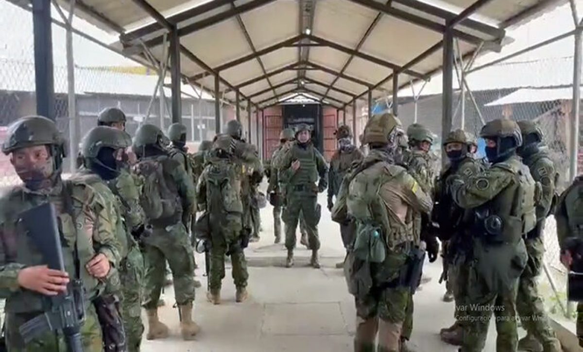 militares-carcel-el-rodeo