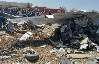 mueren-mas-de-40-personas-tras-estrellarse-un-avion-militar-en-un-barrio-de-sudan
