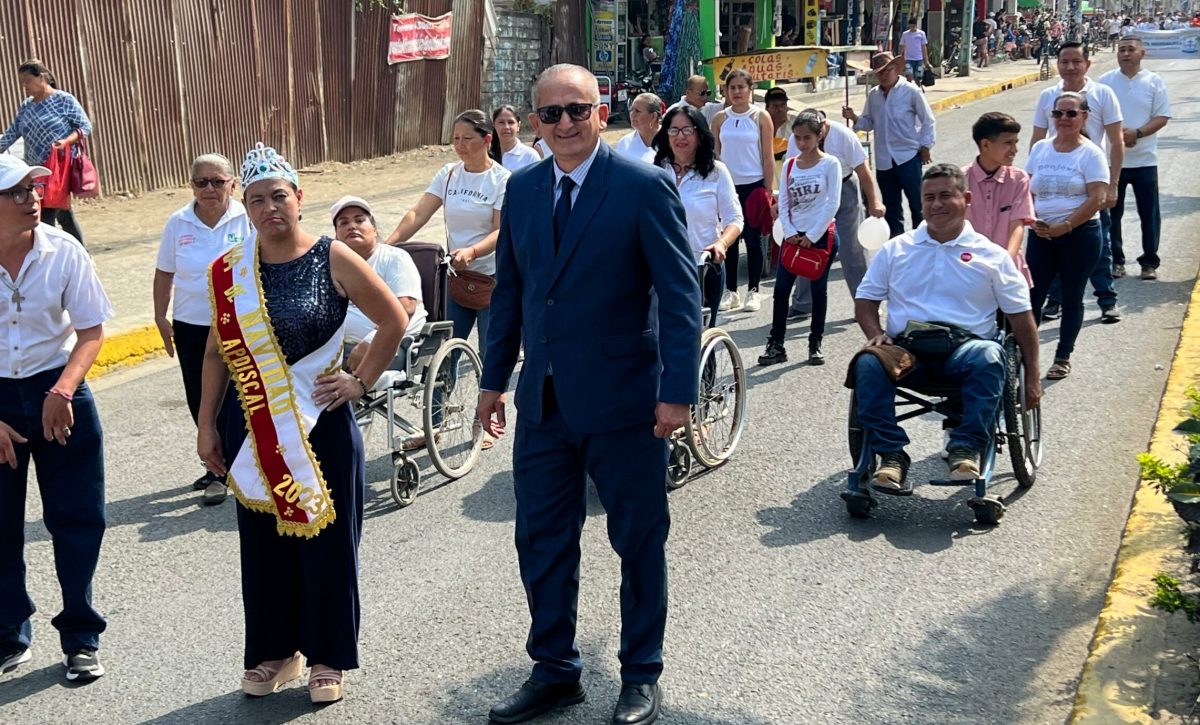 parroquia-abdon-calderon-de-portoviejo-celebra-117-anos-con-un-desfile