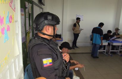 policia-elecciones-ecuador-manabi