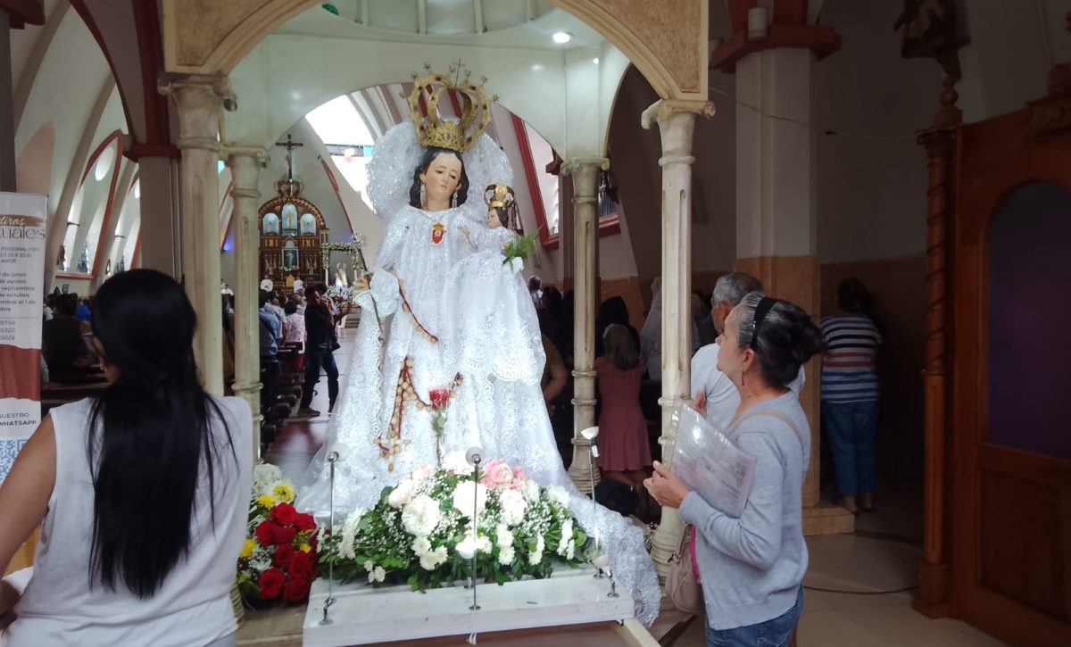 procesion-de-la-virgen-de-la-merced-de-portoviejo-se-adelanta-por-apagones