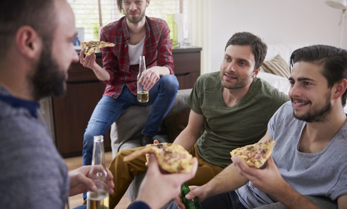 Pizza and beers- perfect idea for men's meeting