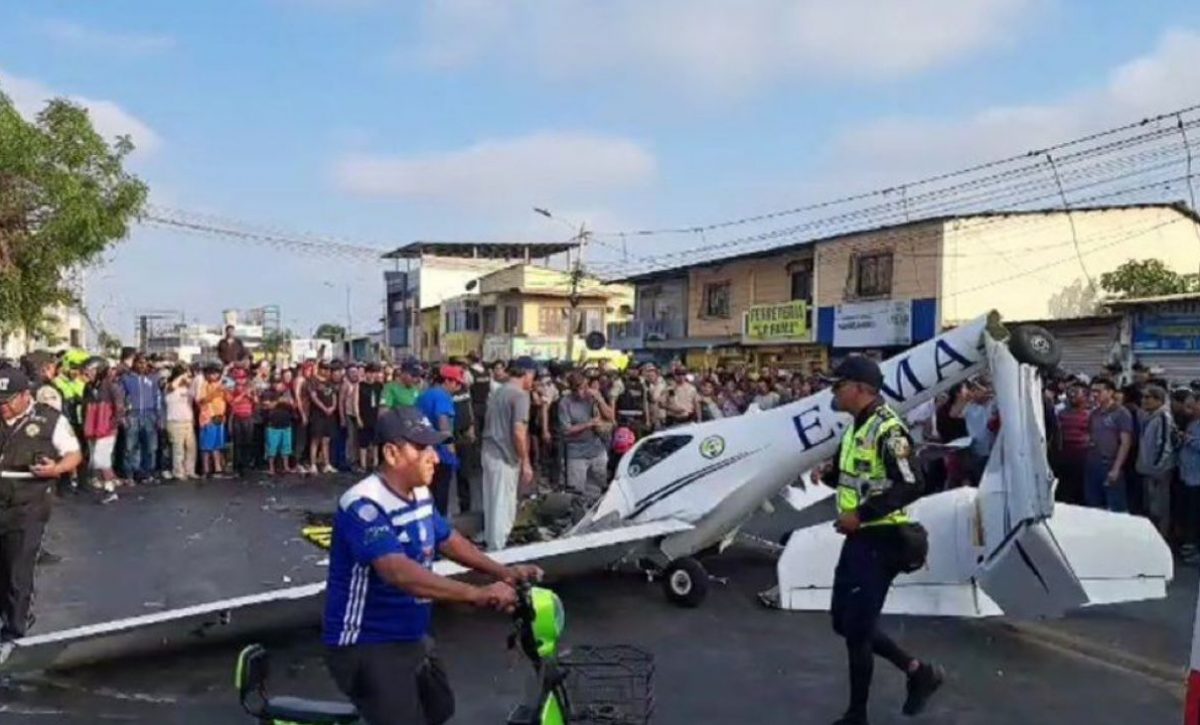 santa-elena-asi-fue-la-caida-de-una-avioneta-en-la-libertad