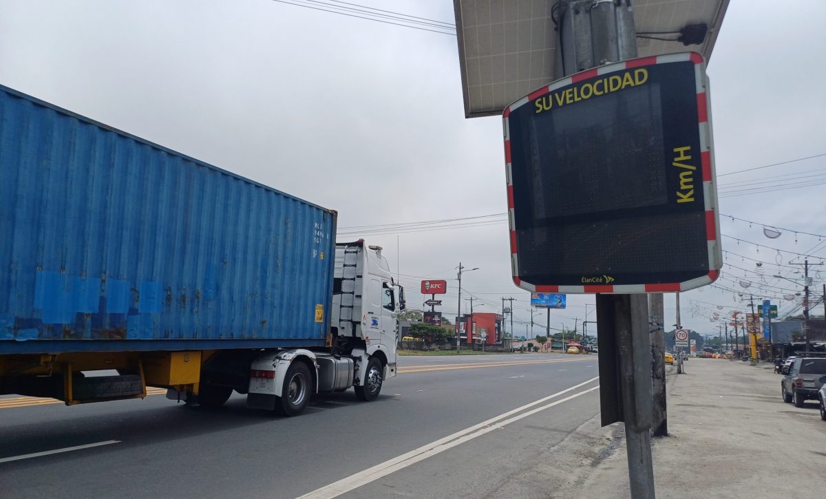 santo-domingo-prefectura-exige-a-empresa-municipal-el-retiro-de-radares-viales