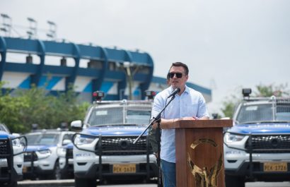 seguridad-daniel-noboa-entrega-124-camionetas-para-la-policia-nacional