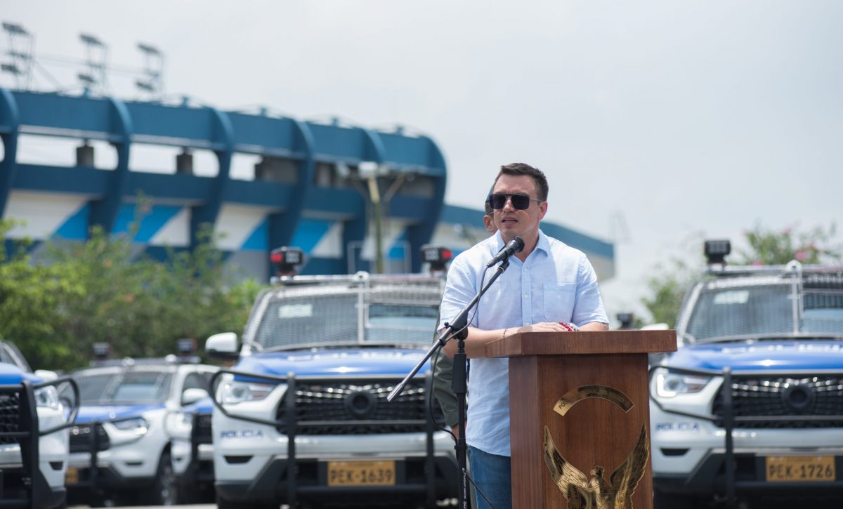seguridad-daniel-noboa-entrega-124-camionetas-para-la-policia-nacional