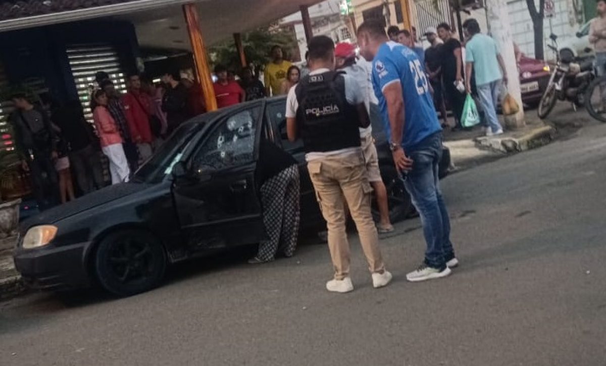 sicarios-a-bordo-de-una-motocicleta-acabaron-con-la-vida-de-un-hombre-quien-estaba-dentro-de-un-vehiculo
