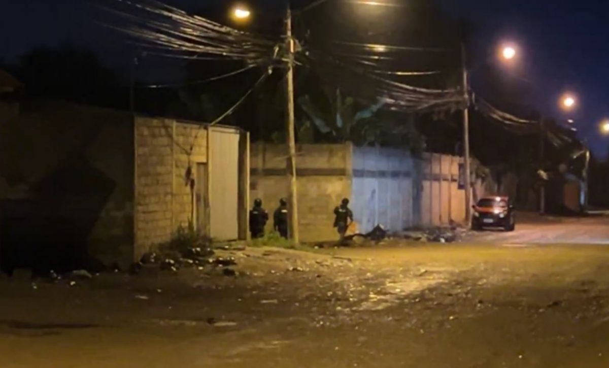 sujetos-abandonaron-un-carro-con-explosivos-en-machala-el-oro